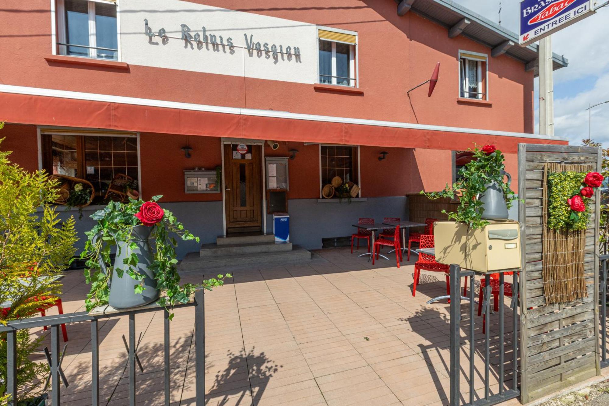Relais Vosgien - Hotel Restaurant "La Table De Sophia" Saint-Pierremont  Buitenkant foto