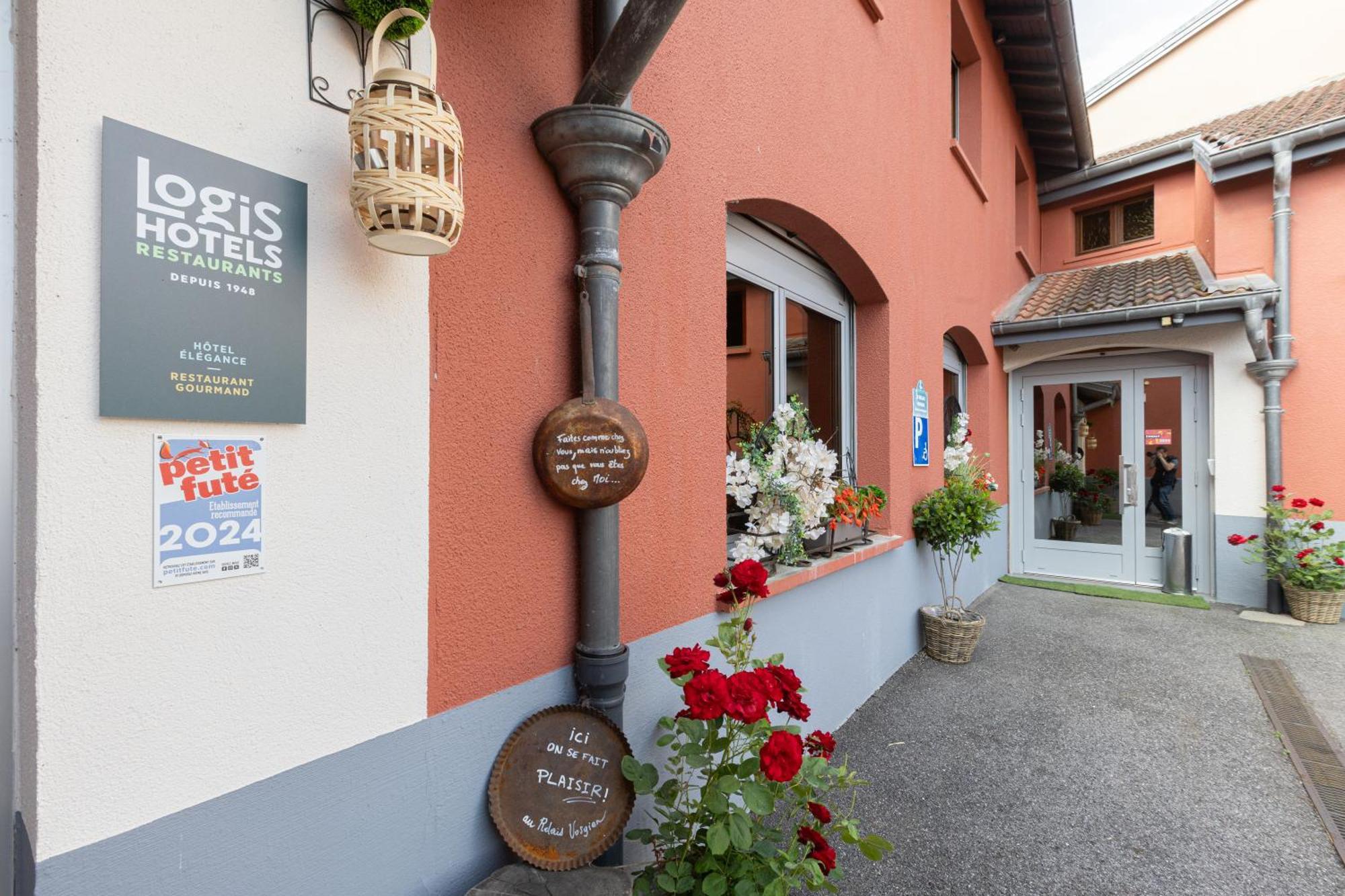 Relais Vosgien - Hotel Restaurant "La Table De Sophia" Saint-Pierremont  Buitenkant foto